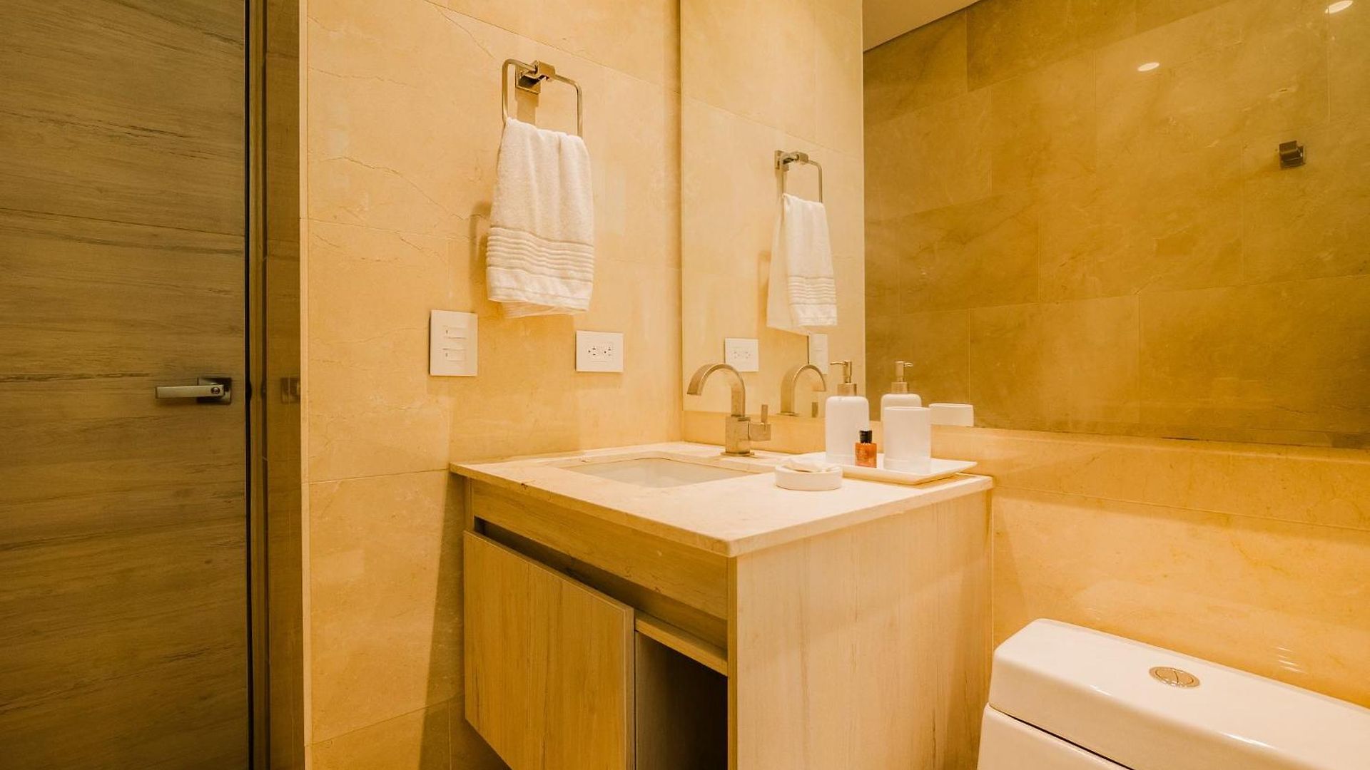 2-br Sea & Pool View In Baru - Apartamento