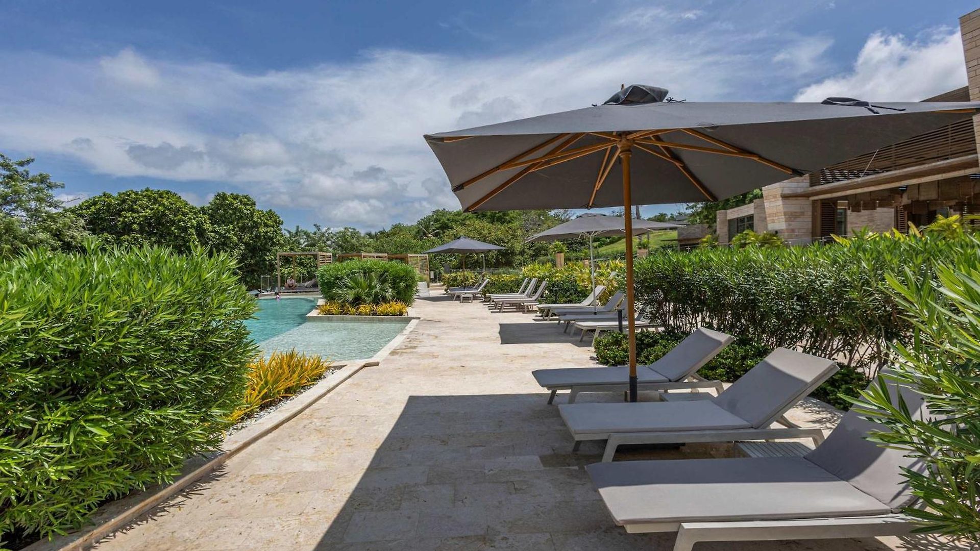 2-br Sea & Pool View In Baru -