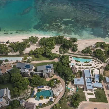 2-br Sea & Pool View In Baru - Cartagena